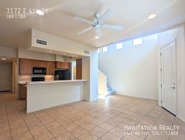 Building Photo - 3172 E 4th St