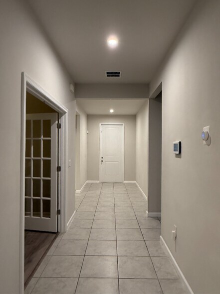 Building Photo - 334 Winter Bliss Ln