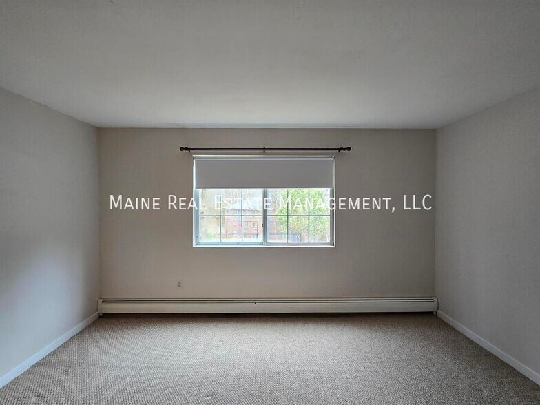Building Photo - 10 Tall Pines Dr