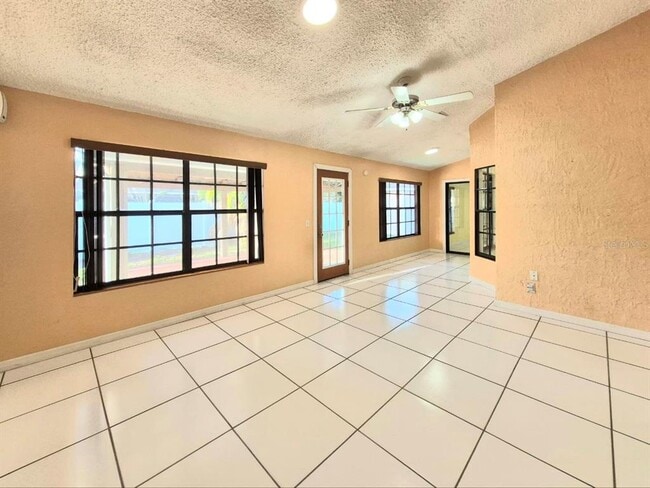 Building Photo - 3103 Cocos Rd