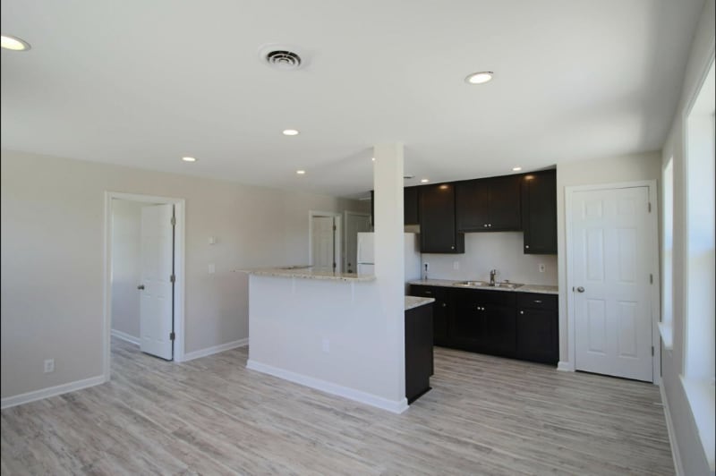 Building Photo - 4023 E Elm Rd