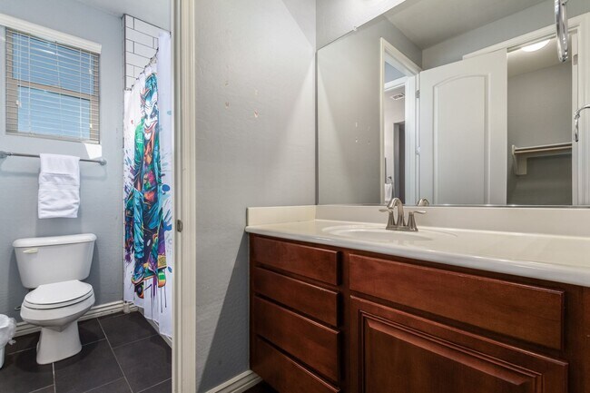 Building Photo - INCREDIBLE Executive Style homes in the po...