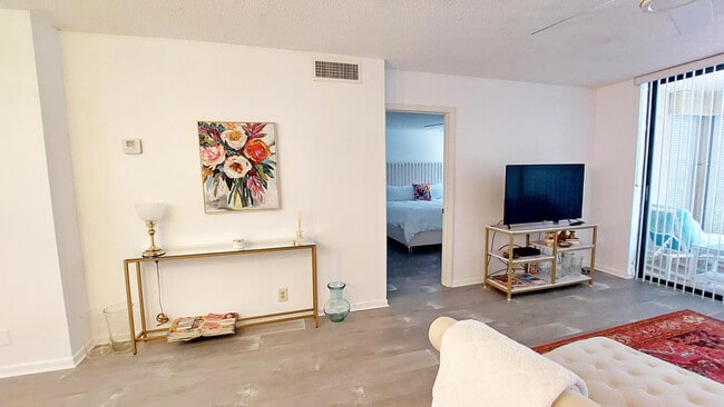 Building Photo - 367 S Federal Hwy