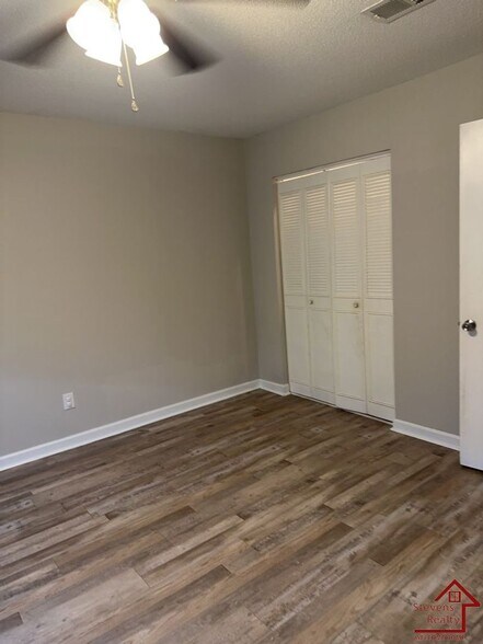 Building Photo - 4380 Delashmitt Rd