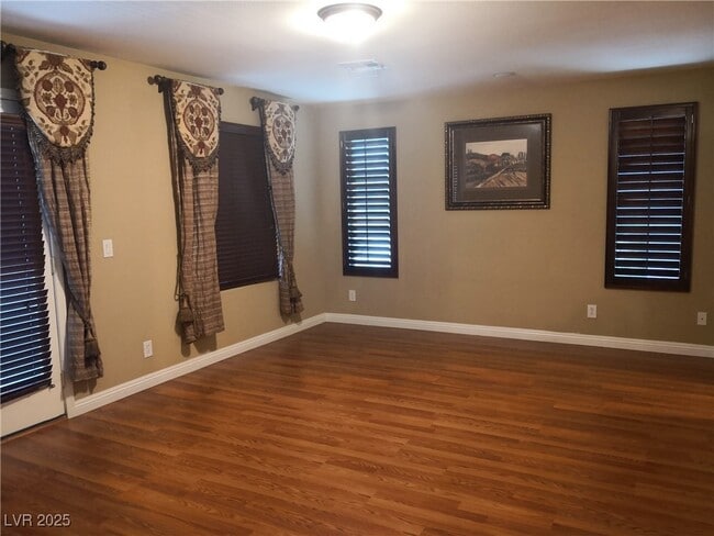 Building Photo - 4952 W Moberly Ave