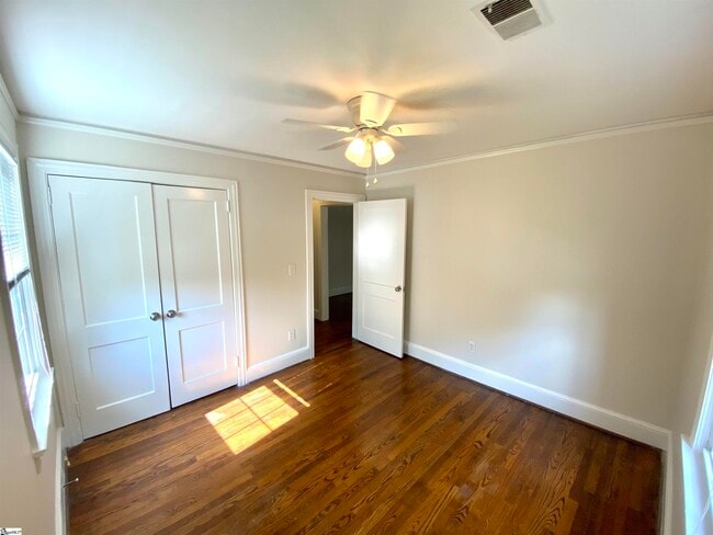 Building Photo - 5 Whitsett St