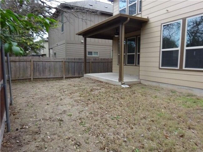 Building Photo - Large Three Bedroom Home Near Mary Moore Searight Park