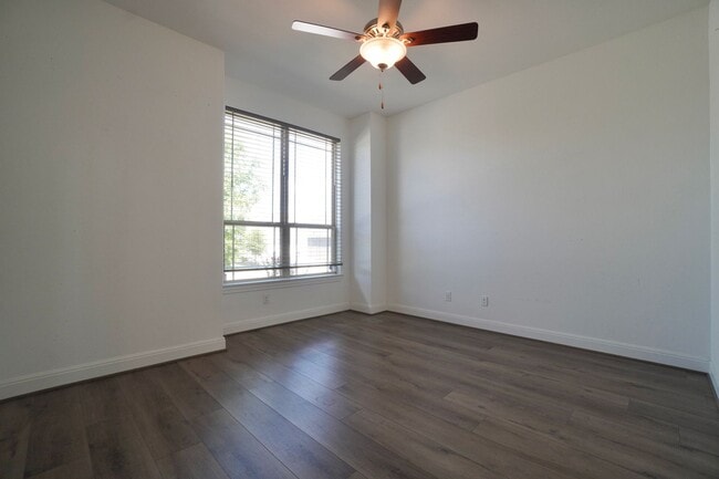 Building Photo - 18116 Leccion Dr