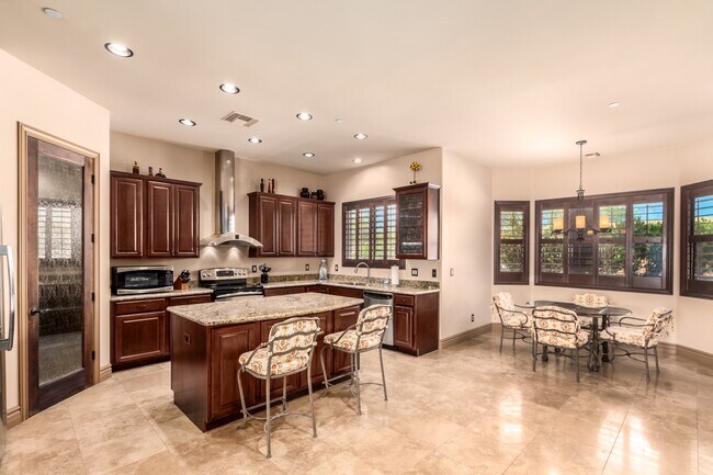 Stunning 3 bedroom, 2.5 bathroom home for lease in beautiful Rio Verde! - 26446 N Avenida del Ray