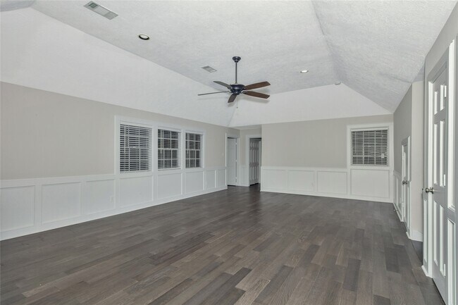 Building Photo - 11771 Quail Creek Dr