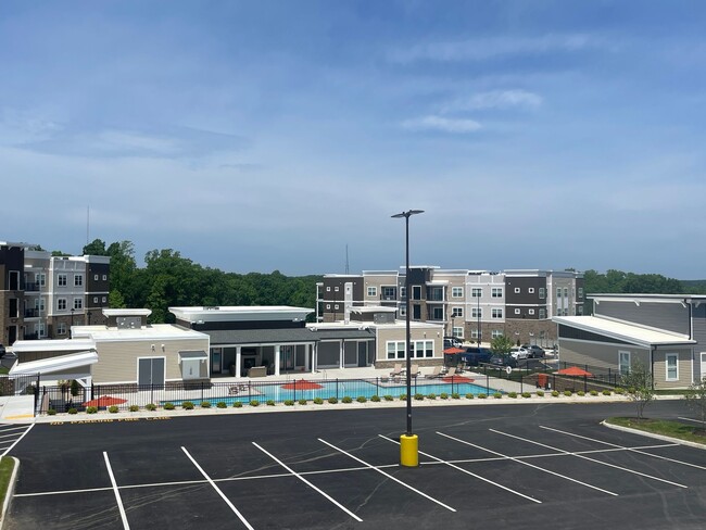 Building Photo - Tuscany con Terrazza | 1 Bed 1 Bath | 773 sf