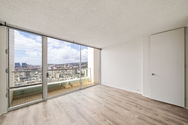 Building Photo - ALA WAI PLAZA SKYRISE #3407