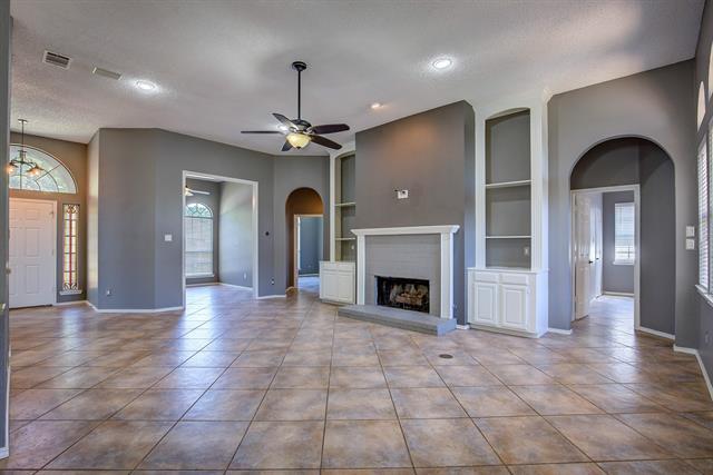 Building Photo - 2627 Bordeaux Dr