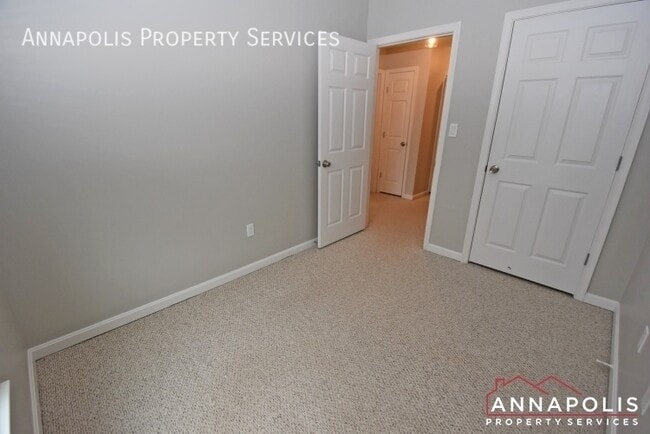 Building Photo - 85 Harbour Heights Dr