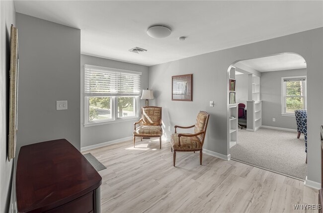 Building Photo - 273 Division St