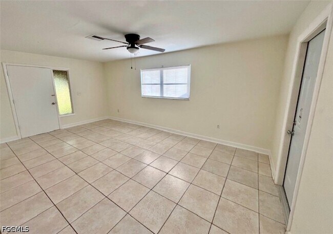 Building Photo - 704 SE 46th Ln