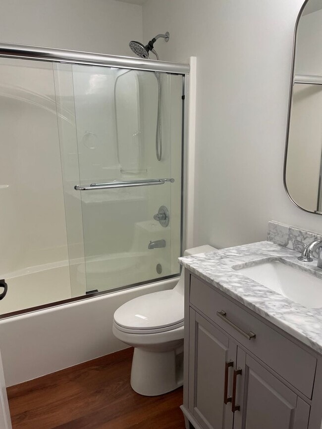 Building Photo - BEAUTIFUL 3 Bedroom 2 Bath Home in the Cit...
