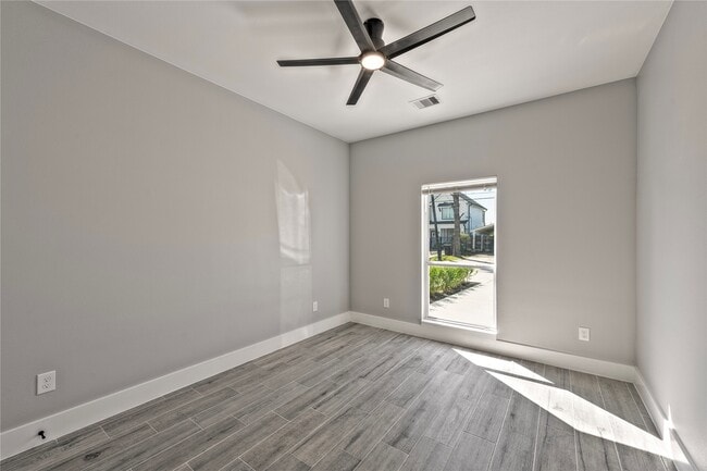 Building Photo - 9301 E Avenue L