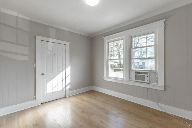 Building Photo - 2117 Foust St