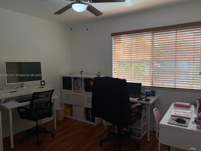 Building Photo - 14804 SW 155th Pl