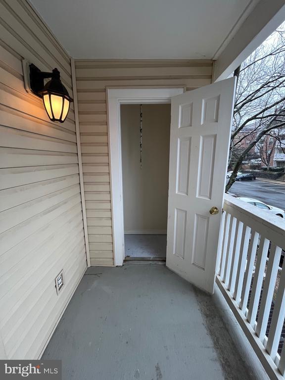 Building Photo - 1524 Lincoln Way