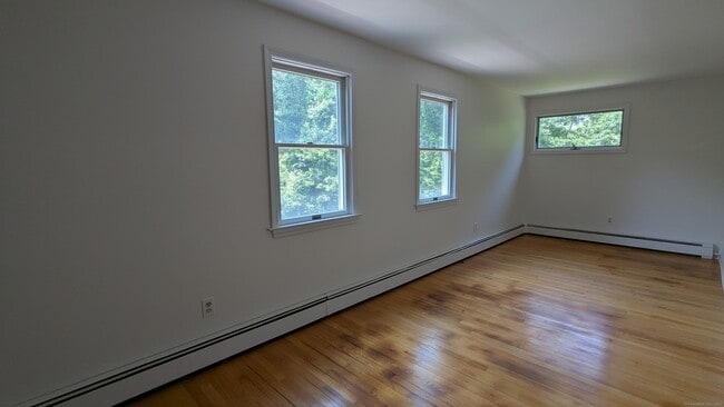 Building Photo - 117 N Taylor Ave