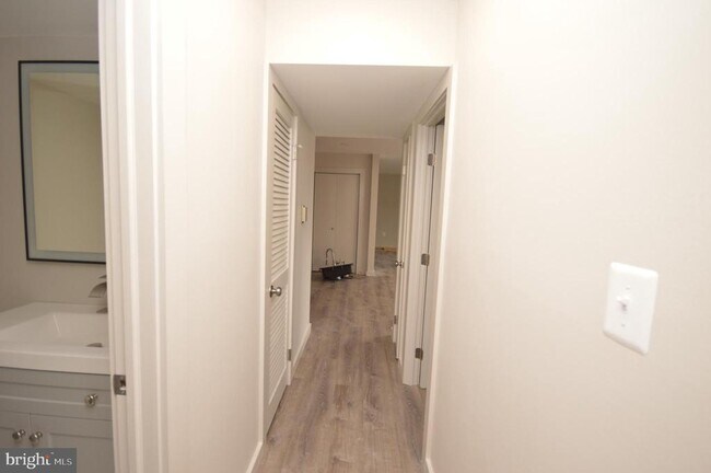 Building Photo - 12705 Dara Dr
