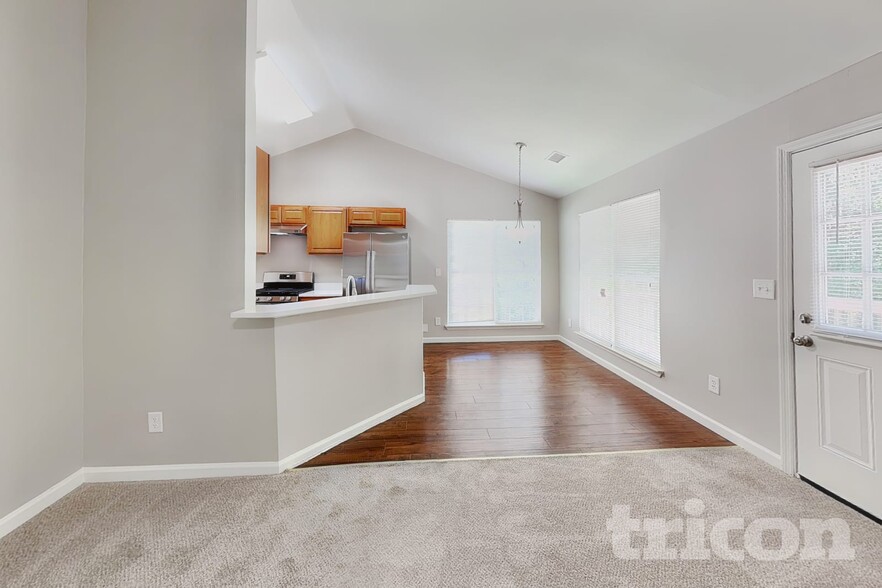 Building Photo - 5743 Village Loop