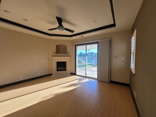 Building Photo - Lake front home in Westlake in Natomas, gated community