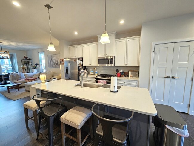 Building Photo - 15 Stinson Rd