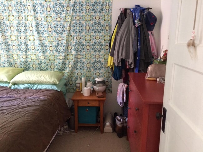 Building Photo - Beautiful 1 Bed Apartment in North Center/ Ravenswood Area Available September 1st