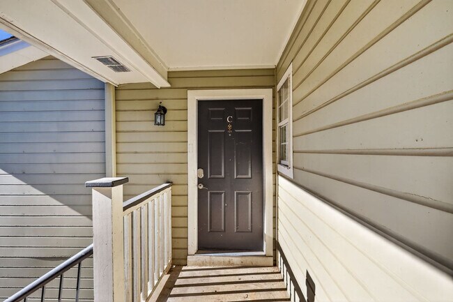 Building Photo - 50 Northtown Dr