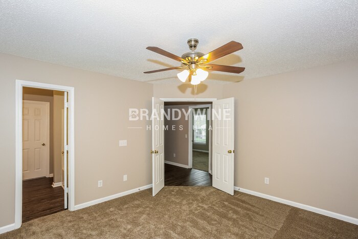 Building Photo - 3001 Secret Garden Ct