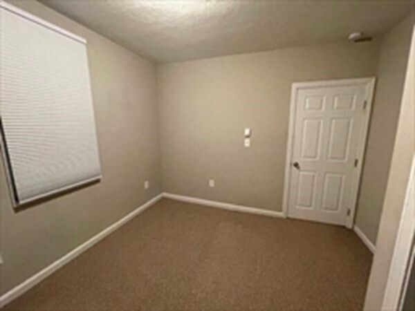 Building Photo - 32 Cottage St