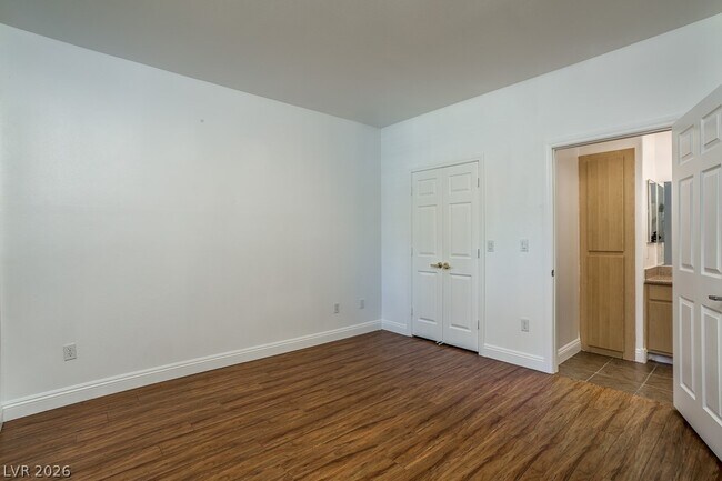 Building Photo - 8000 W Badura Ave