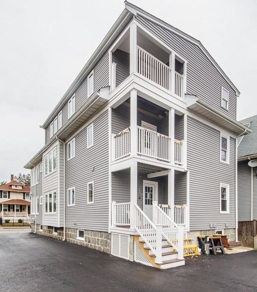 Building Photo - 491 Ashmont St