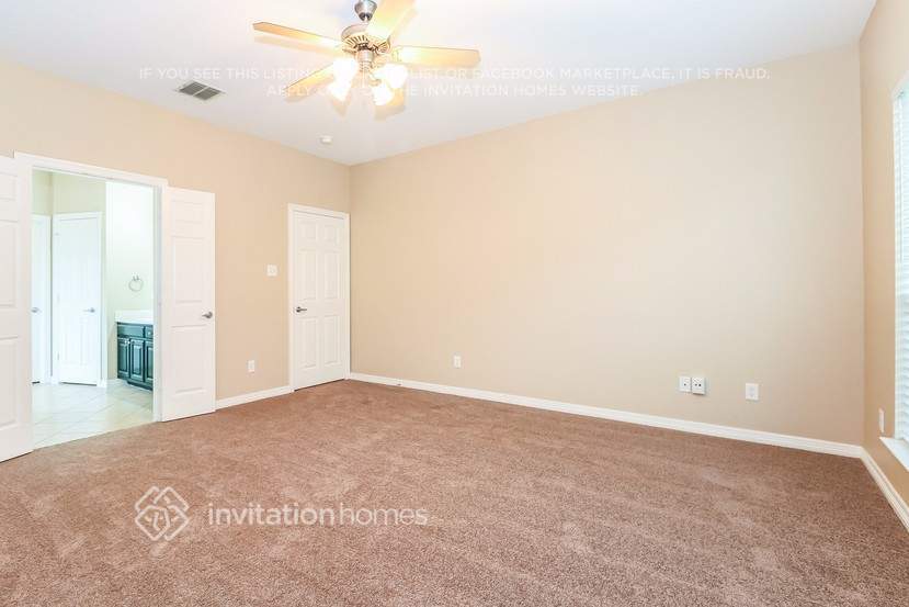 Building Photo - 2218 Summer Brook Dr