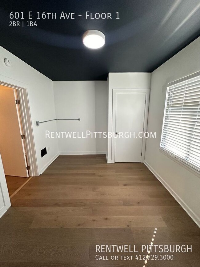 Building Photo - 2 Bedroom Apartment in Munhall