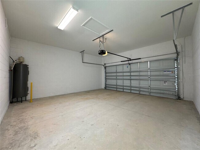 Building Photo - 16308 Hamlin Hills Rd