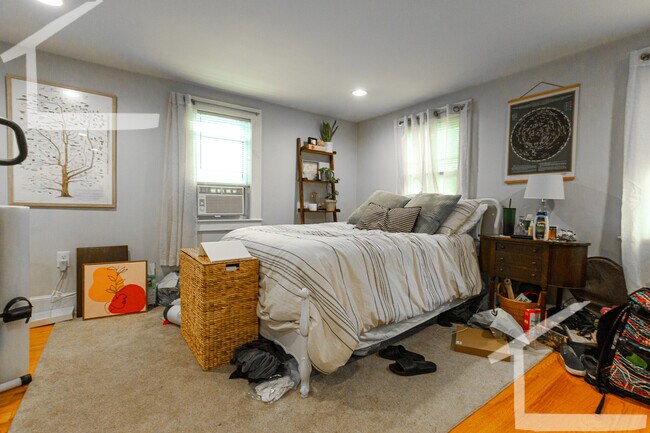 Building Photo - 15 Gordon St