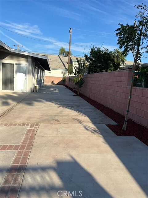 Building Photo - 1517 S Diamond St