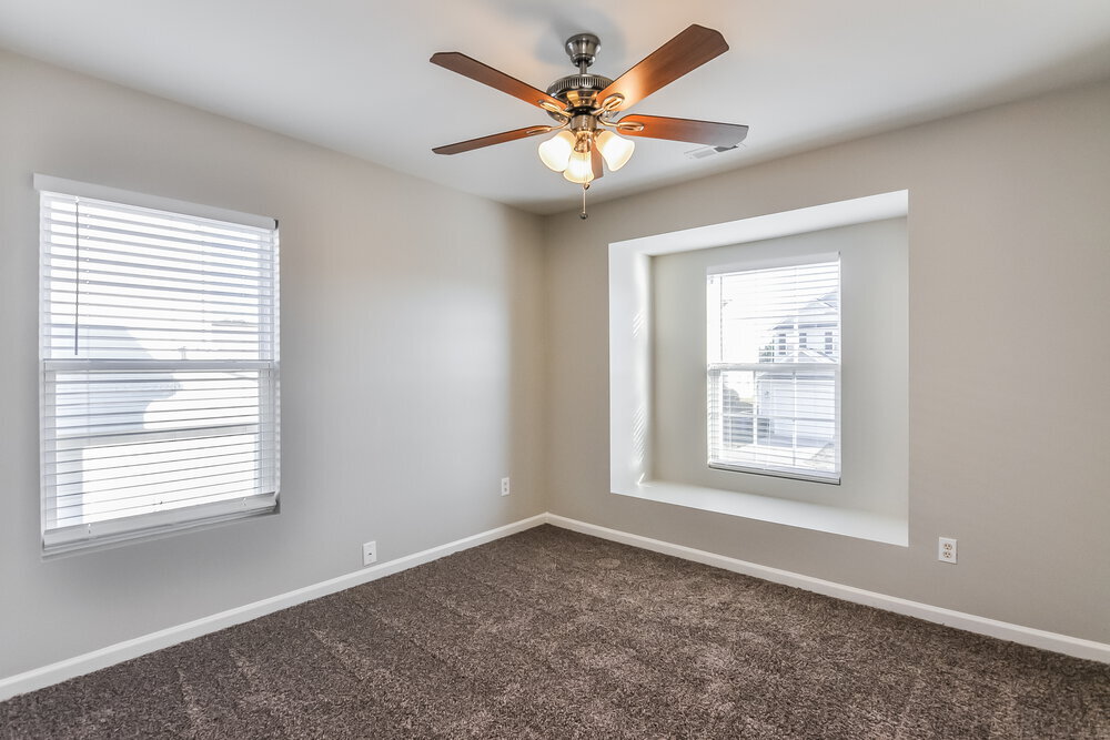 Building Photo - 6037 Ladish Ln