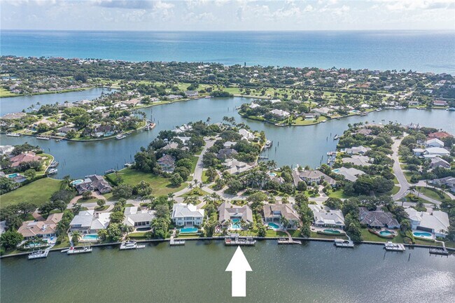 Building Photo - 195 Spinnaker Dr