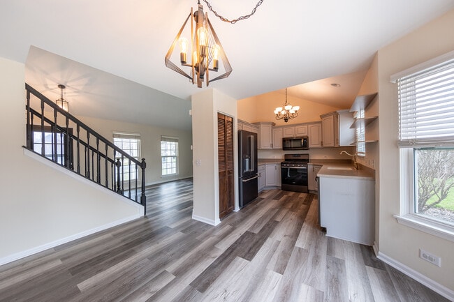 Building Photo - 135 Seton Creek Dr