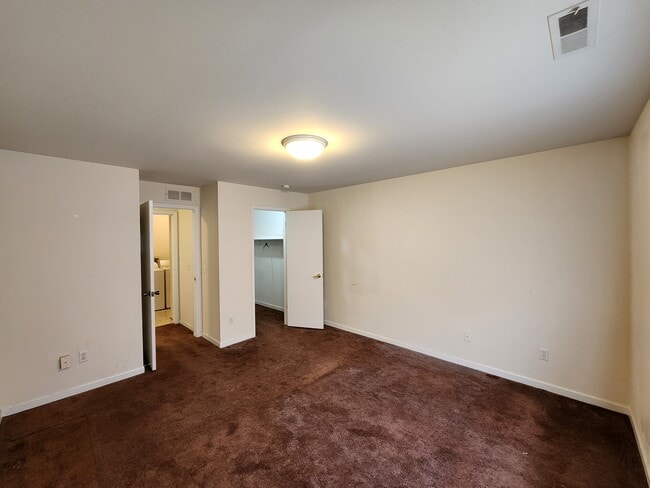 Building Photo - 15779 Canal Rd