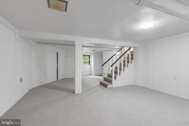 Building Photo - 4215 Chesapeake St NW