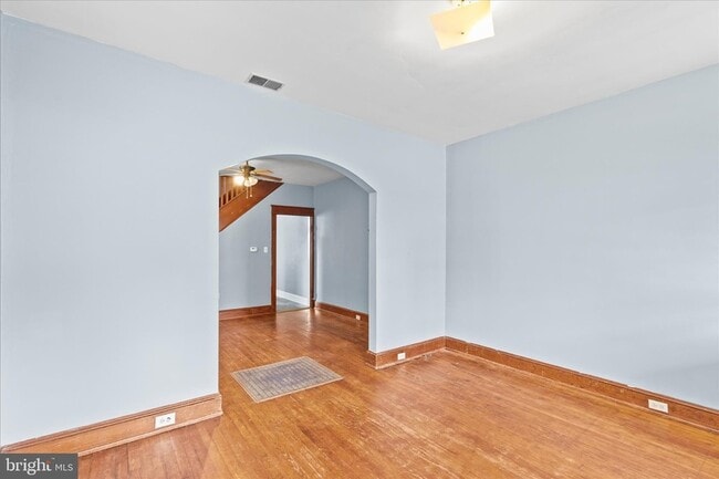 Building Photo - 133 Hanover Rd