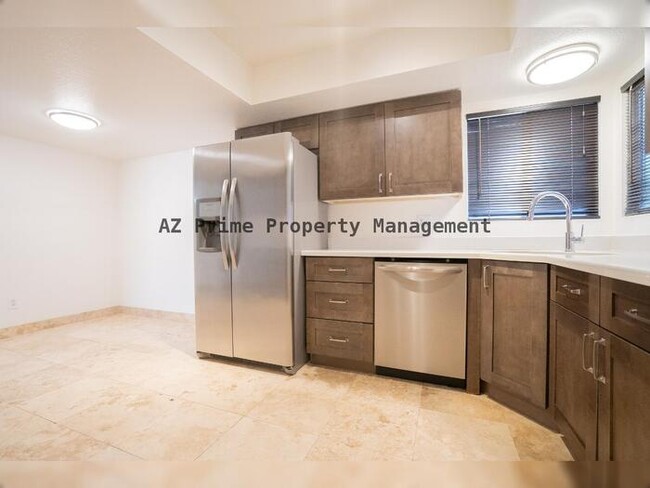 Building Photo - 1104 E Bell De Mar Dr