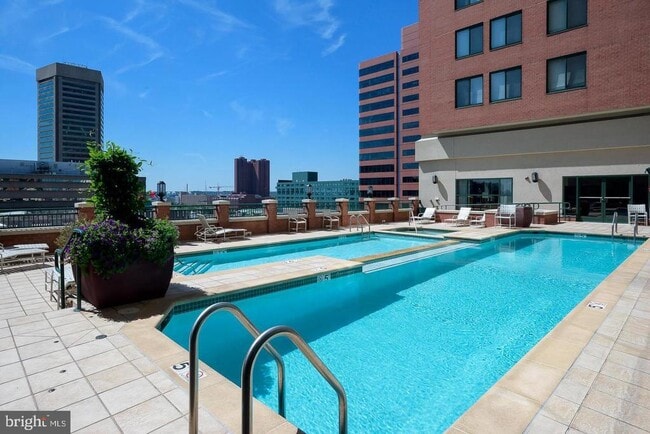 Building Photo - 414 Water St