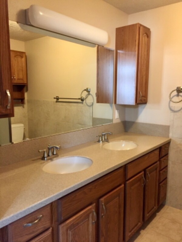 Building Photo - 714 Monticello Ct